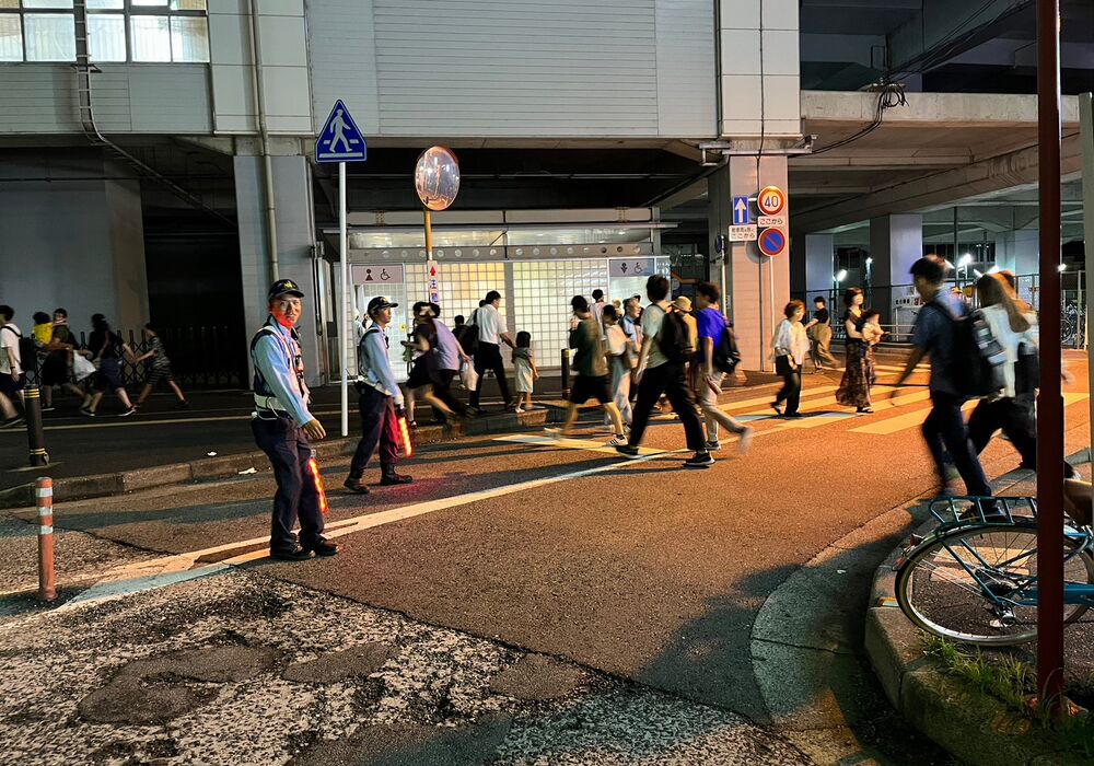 株式会社アソビイズム　警備会社　雑踏警備